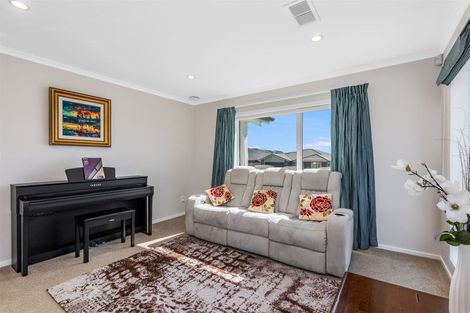 Photo of property in 17 Waitaria Terrace, Aotea, Porirua, 5024