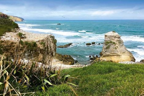 Photo of property in 12 Vogwill Road, Kumeu, 0810