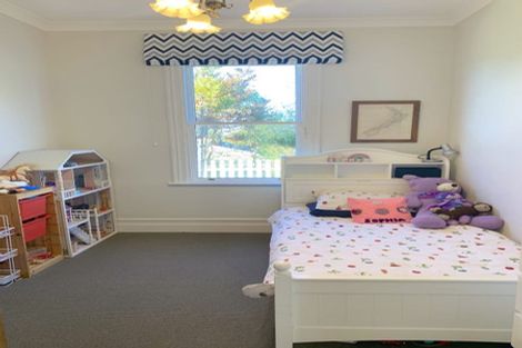 Photo of property in 68 Beauchamp Street, Karori, Wellington, 6012