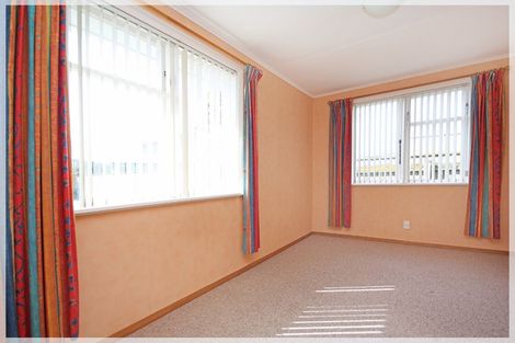 Photo of property in 27 Seabury Avenue, Foxton Beach, Foxton, 4815