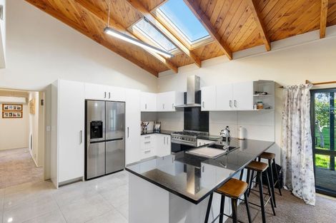 Photo of property in 249 Tararua Road, Levin, 5571