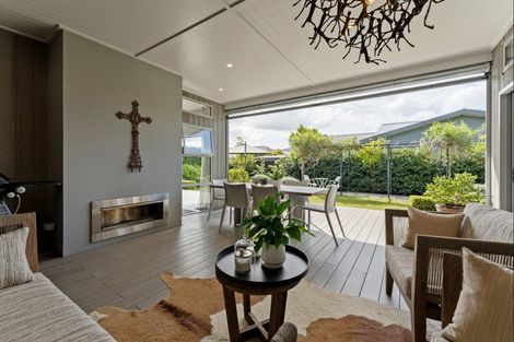 Photo of property in 10 Oystercatcher Lane, Point Wells, 0986