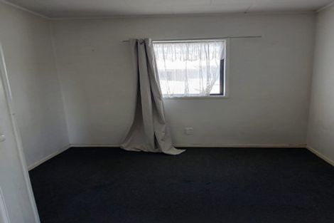 Photo of property in 2/12 Melleray Place, Randwick Park, Auckland, 2105
