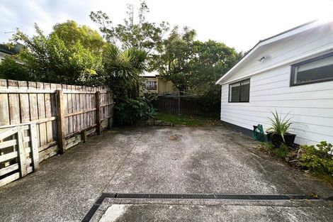 Photo of property in 1/537 Glenfield Road, Glenfield, Auckland, 0629