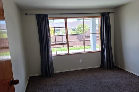 Photo of property in 44 Orrick Crescent, Avondale, Christchurch, 8061