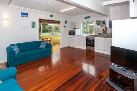 Photo of property in 159 Ocean Beach Road, Tairua, 3508