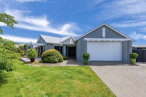 Photo of property in 26 Montgomery Crescent, Kinloch, Taupo, 3377