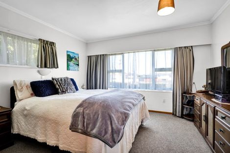 Photo of property in 2 Turuturu Road, Hawera, 4610