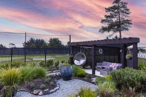 Photo of property in 16 Fishermans Rest, Waimairi Beach, Christchurch, 8083