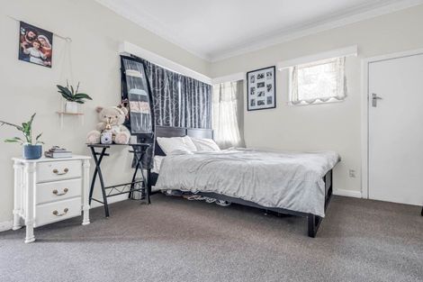 Photo of property in 2/14 Great South Road, Manurewa, Auckland, 2102