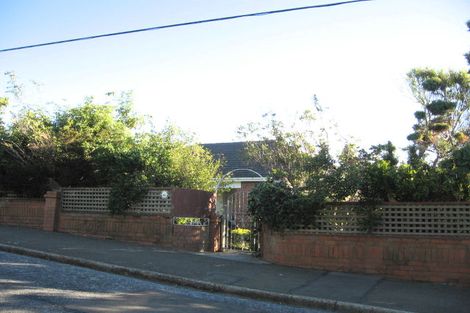 Photo of property in 14 Miles Crescent, Newlands, Wellington, 6037