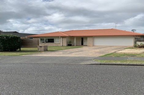 Photo of property in 70 Campbell Avenue, Paraparaumu, 5032