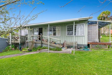 Photo of property in 4 Miro Street, Helensville, 0800