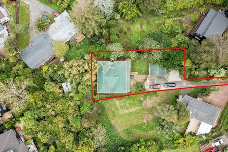 Photo of property in 10 Limmer Place, Browns Bay, Auckland, 0632