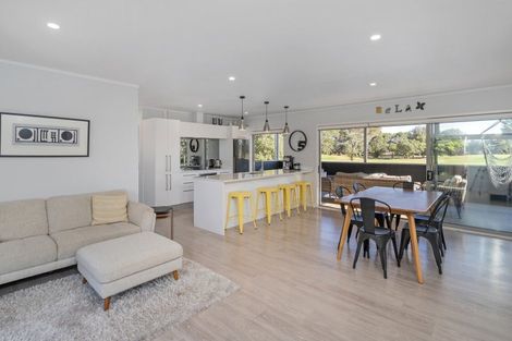 Photo of property in 127 The Fairway, Matarangi, Whitianga, 3592