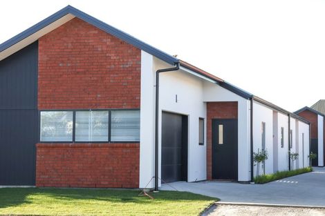 Photo of property in 60b Condell Avenue, Papanui, Christchurch, 8053