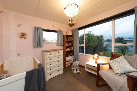 Photo of property in 16 Nairn Crescent, Awapuni, Palmerston North, 4412