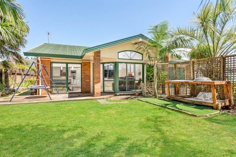 Photo of property in 285 Hobsonville Road, Hobsonville, Auckland, 0618