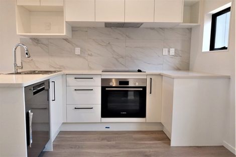 Photo of property in 26 Morihana Close, Glen Eden, 0602