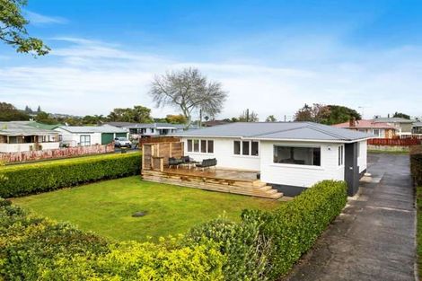 Photo of property in 75 Wellington Street, Pukekohe, 2120