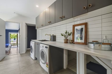 Photo of property in 24 Queen Street, Brighton, Dunedin, 9035