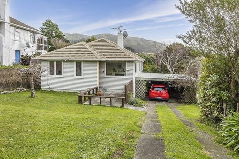 Photo of property in 61 Bell Street, Tawa, Wellington, 5028