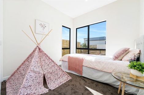 Photo of property in 34 Morus Road, Massey, Auckland, 0614