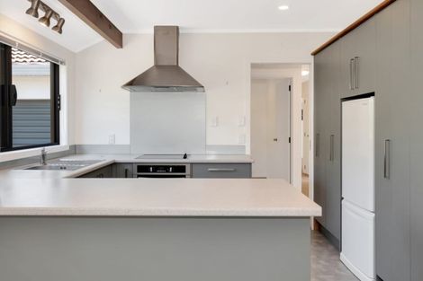 Photo of property in 45 Rewarewa Place, Matua, Tauranga, 3110