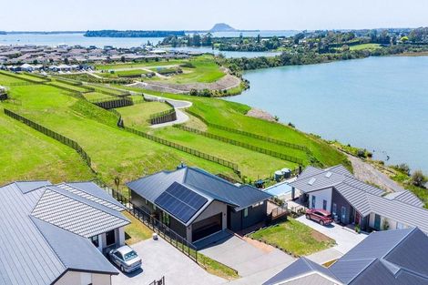 Photo of property in 32 Oyster Place, Omokoroa, 3114