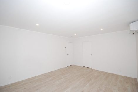 Photo of property in 2/19 Fortunes Road, Half Moon Bay, Auckland, 2012