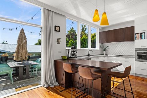 Photo of property in 10 Rakau Street, Havelock North, 4130