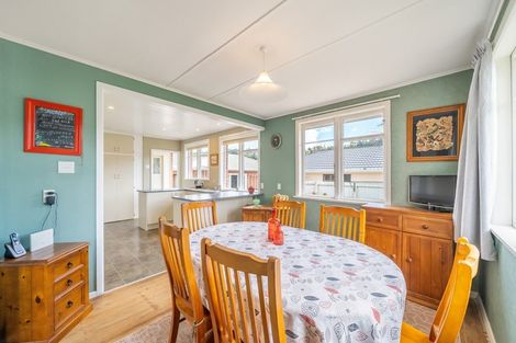 Photo of property in 130 Stokes Valley Road, Stokes Valley, Lower Hutt, 5019