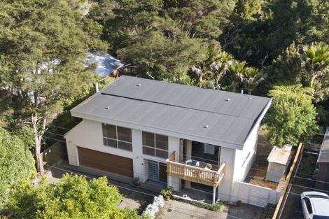 Photo of property in 15 York Road, Titirangi, Auckland, 0604