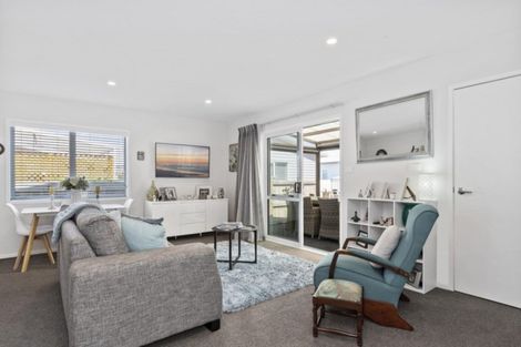 Photo of property in 11 Kamahi Crescent, Papamoa Beach, Papamoa, 3118