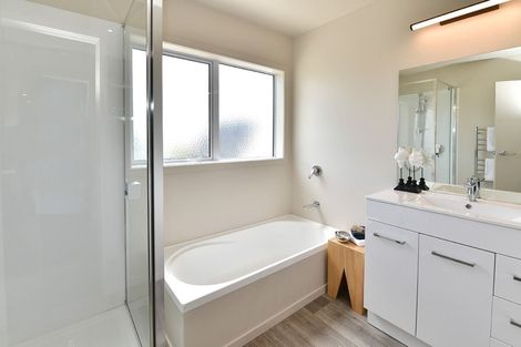 Photo of property in 42 Stanmore Bay Road, Stanmore Bay, Whangaparaoa, 0932