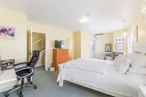 Photo of property in 1/81 Birkenhead Avenue, Birkenhead, Auckland, 0626