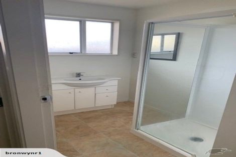 Photo of property in 2/12 Mortlake Street, Islington, Christchurch, 8042