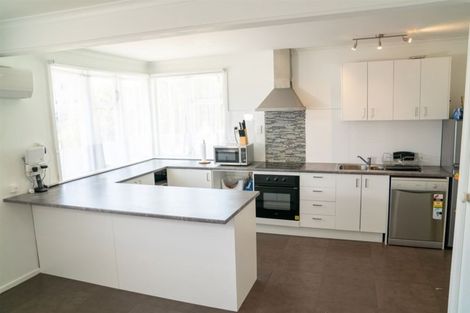 Photo of property in 160 Champion Street, Cannons Creek, Porirua, 5024