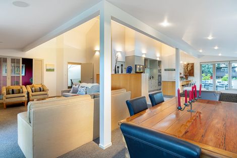 Photo of property in 27 Ocean View Road, Milford, Auckland, 0620