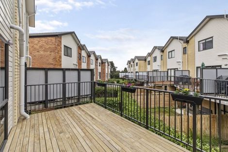 Photo of property in St Claire Village, 222/172 Mcleod Road, Te Atatu South, Auckland, 0610