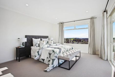 Photo of property in 150 Bleakhouse Road, Mellons Bay, Auckland, 2014