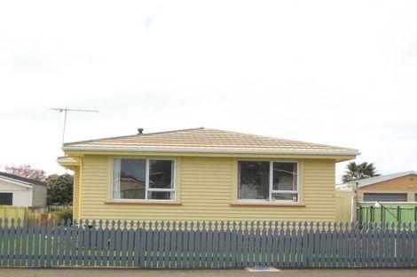 Photo of property in 6 Short Street, Waitara, 4320