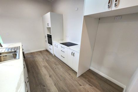 Photo of property in 2 Sarona Park Drive, Omanawa, 3171