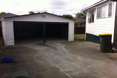 Photo of property in 6 Benton Place, Manurewa, Auckland, 2102