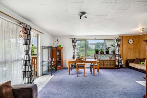 Photo of property in 20 Reinga Place, Massey, Auckland, 0614