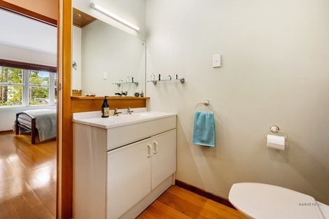 Photo of property in 15 Sylvan Valley Avenue, Titirangi, Auckland, 0604