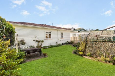 Photo of property in 42 Lippiatt Road, Otahuhu, Auckland, 1062