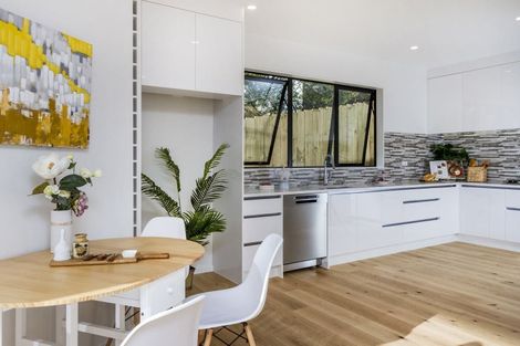 Photo of property in 31a Linwood Avenue, Forrest Hill, Auckland, 0620