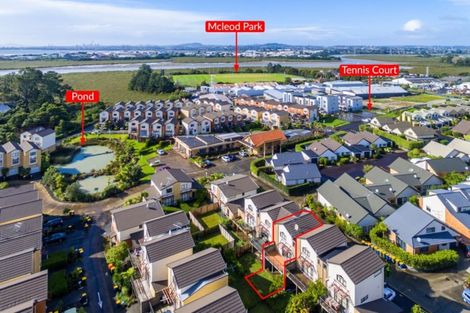 Photo of property in St Claire Village, 5/172 Mcleod Road, Te Atatu South, Auckland, 0610