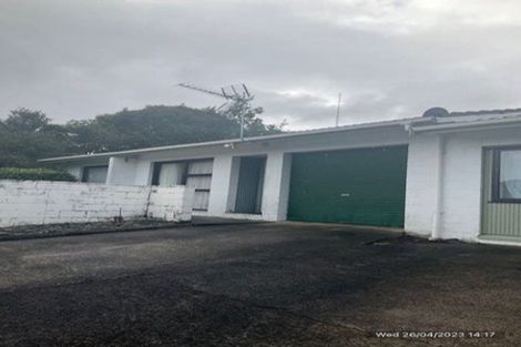 Photo of property in 2/37 Simon Ellice Drive, Bayview, Auckland, 0629